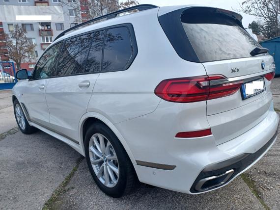 BMW X7 M50D