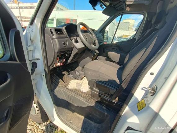 RENAULT Master  Cool s plachtou - nepojazdný