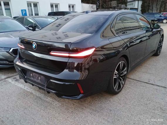 BMW 740d xDrive Sedan