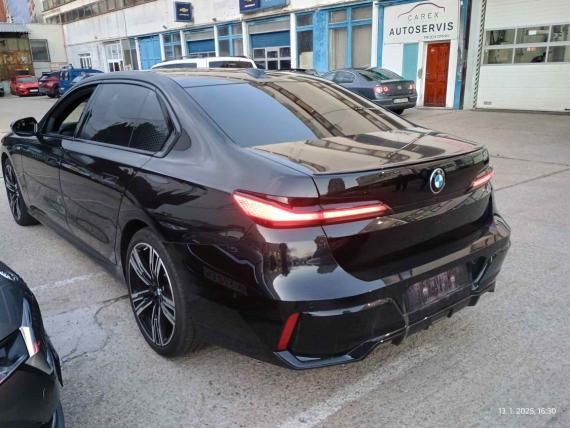 BMW 740d xDrive Sedan