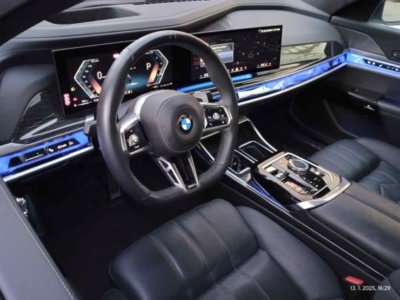 BMW 740d xDrive Sedan