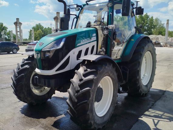 Traktor ARBOS P 5115 