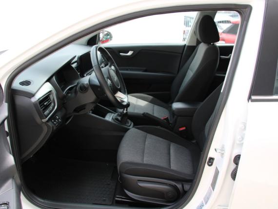 Kia Stonic 1.2 DPi M5 SILVER 