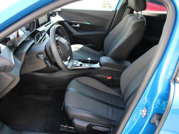 PEUGEOT e-2008 GT Pack 136k 